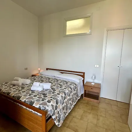 Casa Mary - Zona Tranquilla, Ideale Per Famiglie, Aria Condizionata Loano