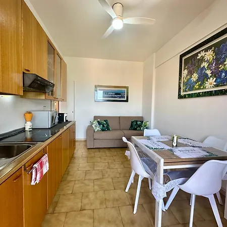 Casa Mary - Zona Tranquilla, Ideale Per Famiglie, Aria Condizionata アパート